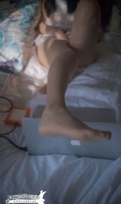 《情不自禁》高清完整_720HD高清在线观看