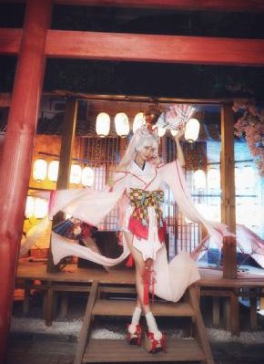 美女也疯狂_720在线播放