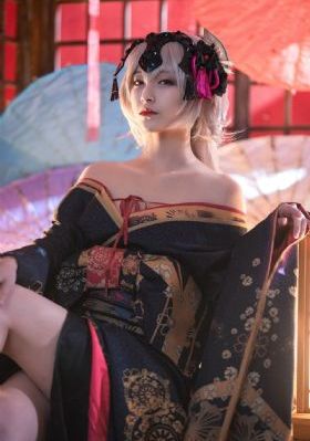 禽兽超人之无奸不摧_BD迅雷电影在线